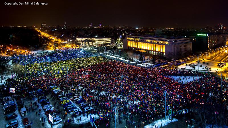 Protest in Piața Victoriei după anunțul Ministrul Justiţiei române, Tudorel Toader de revocare a șefei DNA