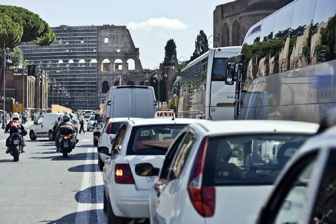 Roma va interzice circulația automobilelor diesel, din 2024