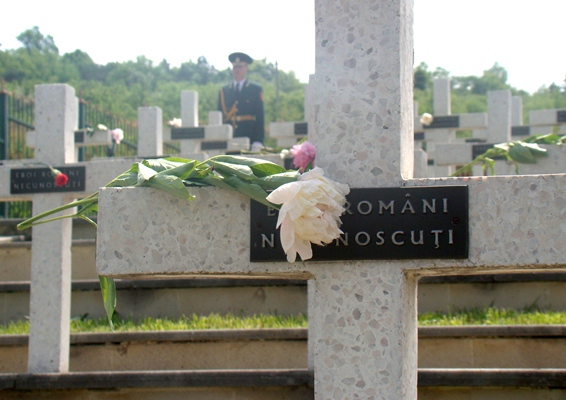 Ambasada României a organizat ceremonia de comemorare a ostașilor români la cimitirul din localitatea Țiganca