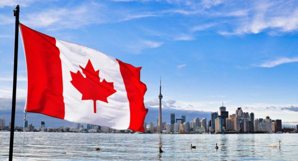 Pentru cetăţenii României şi Bulgariei, Guvernul Canadei a anunţat la data de 05 iunie 2018 că cetăţenii români vor avea nevoie de un paşaport electronic valabil pentru a continua să călătorească în Canada.