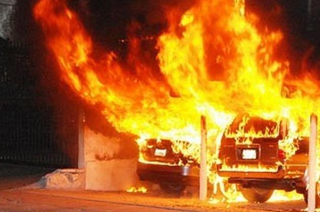 Haos în Suedia: 100 Mașini încendiate