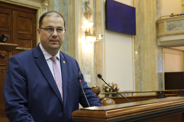 Deputat român Marius Pașcan: Se consfinţeşte legislativ asimilarea forţată a minoritarilor români din Ucraina