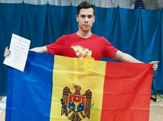 Un tânăr din Moldova a stabilit un nou record mondial la Campionatul Mondial la powerlifting