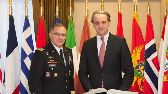 Comandantul Suprem al Forţelor Aliate din Europa, despre cum NATO va susține sectorul de apărare din R.Moldova