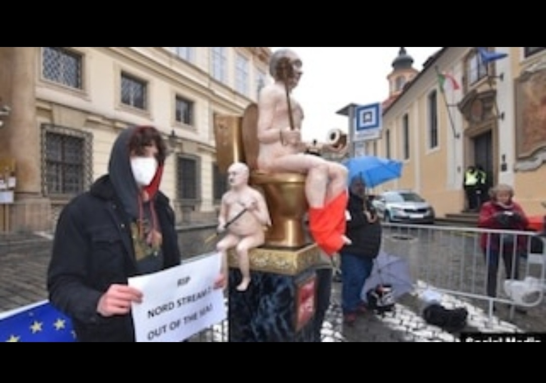 La Ambasada Germaniei din Praga a avut loc un pichet împotriva politicii pro-rusești de la Berlin